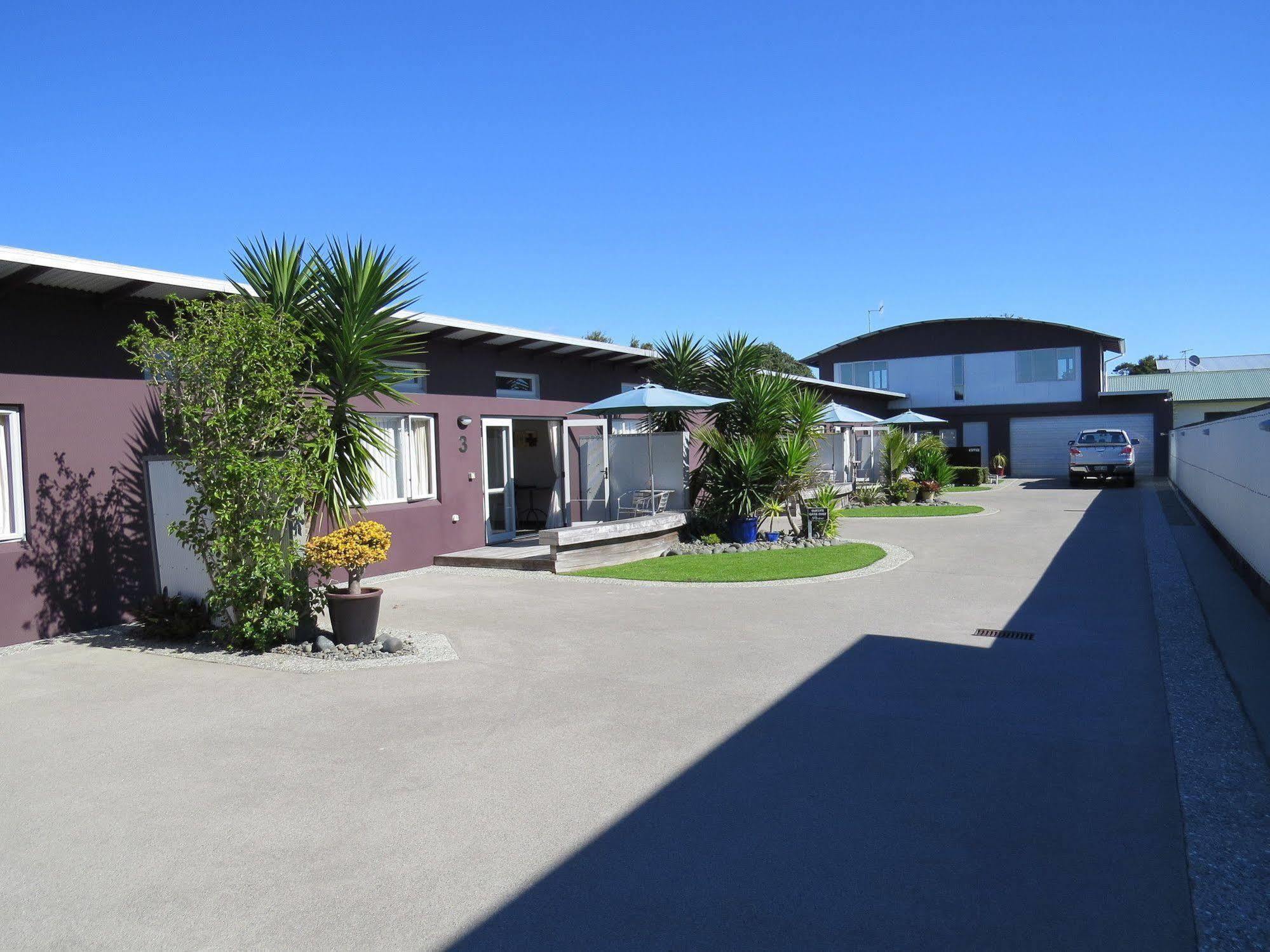 Pipinui Motel Whangamata Exterior photo